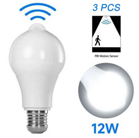 Set 3x becuri LED iluminat cu senzor de miscare incorporat