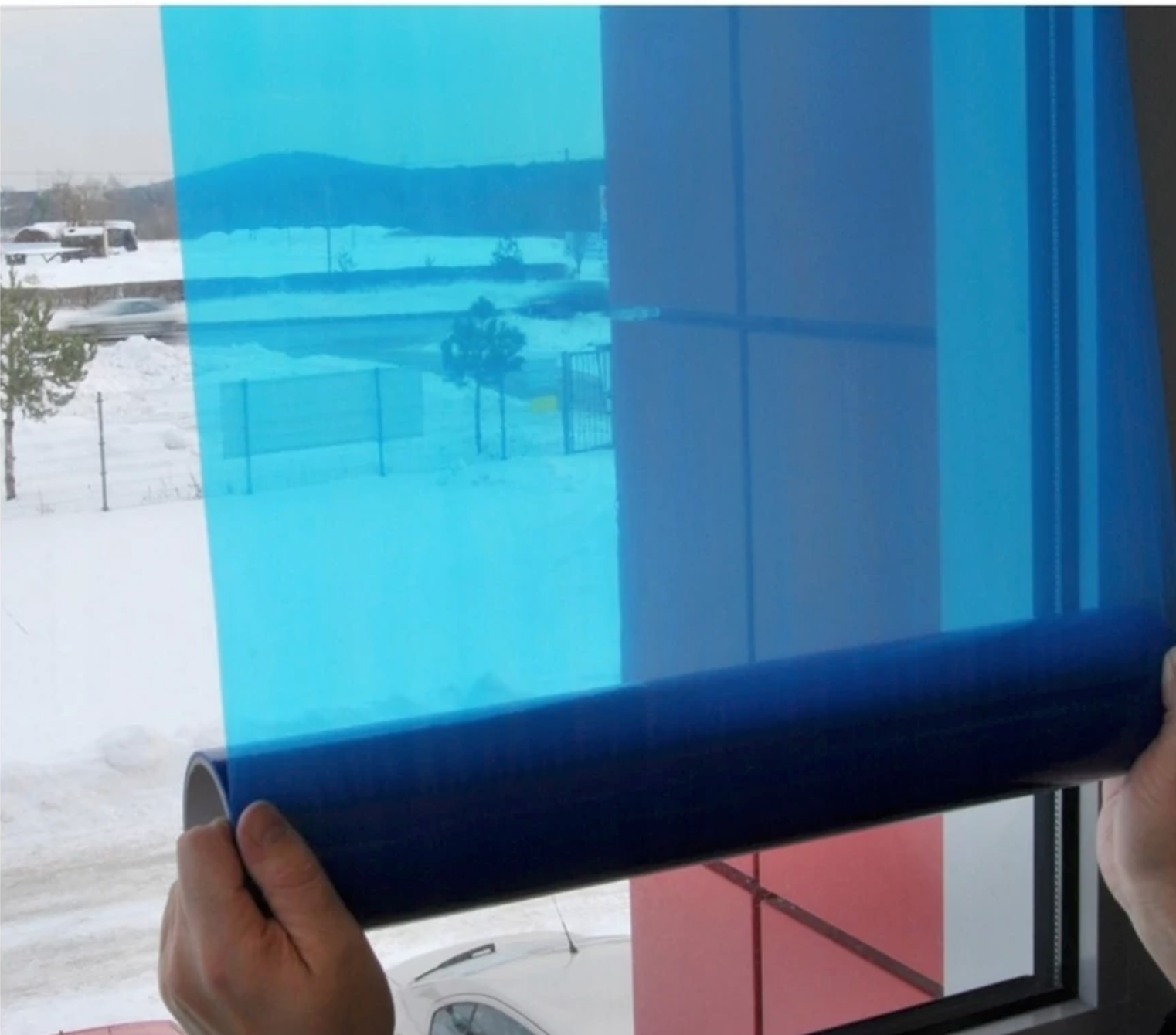 Folie de protectie ferestre profesionala, autocolanta 60 cm x 15 m, Blue Dolphin Poland